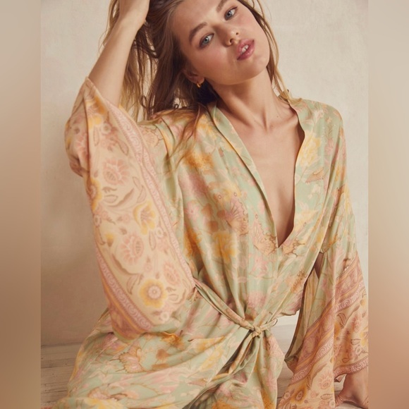 Spell Butterfly Maxi Robe - Picture 8 of 8